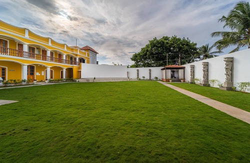 Moratandi Resort | AR Phalazzo Resort and Banquets