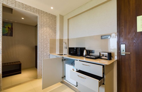 Mundhwa Hotel | AR Suites Jewels Royale
