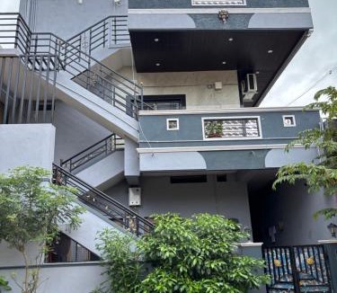 Kamalapur House | Aras Homestay New Hampi