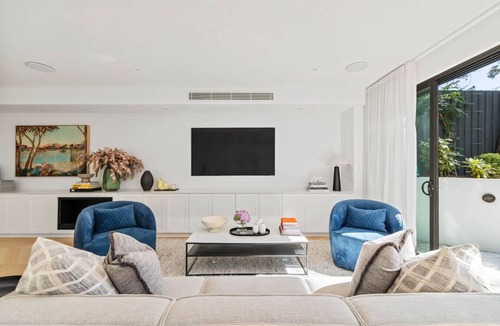 Annandale House | Architect-Designed 4BR Retreat with Pool