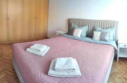 Oradea Apartment | Arden Urban Stays Pasteur