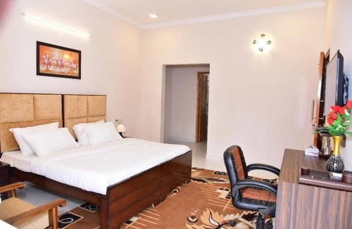 DLF Phase 5 Hotel | Arkaya Inn