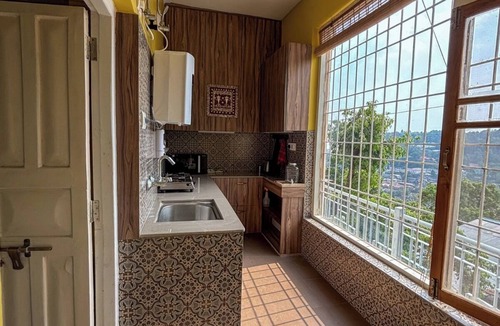 Nainital Villa | Arnav Villa- Charming Naini lake view retreat in Nainital