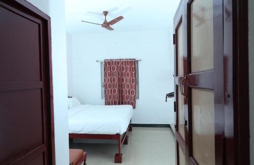 Namakkal Hotel | Aroma Resort Hill Palace