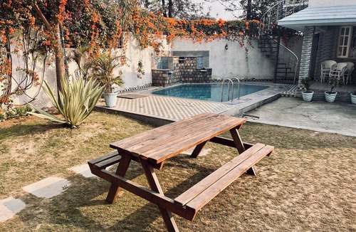 Bullawala Villa | Arubhi Cottage, a green hideaway with pool