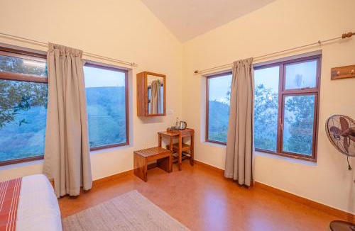 Vagamon Bed & Breakfast | Aruvi Mountain Villa Vagamon - Pet Friendly Nature Stay by VOYE HOMES