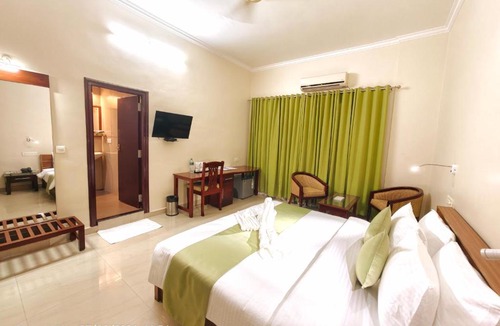 Perumbavoor Hotel | Arya International