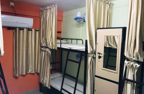 Pune House | Ashirwad Guest House (Male Only)