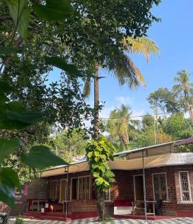 Mathilil House | AshtamudiVillas