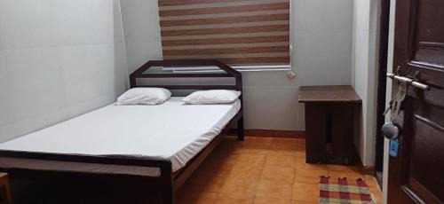 Ernakulam South Hotel | Ashtapadi tourist home