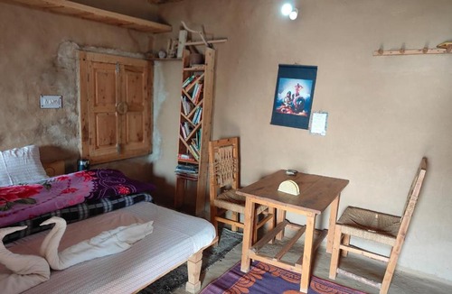 Tehri House | Astitva off-beat Forest Retreat - Chalo Daanda Forest Farm Homestay