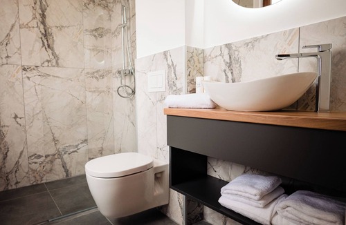 Otopeni Hotel | At Georges Stay & Fly