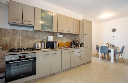 Timisoara Apartment | ATENEO - TREVI 2 ApArt Hotel, Modern DeLuxe Apartment with Big Terrace