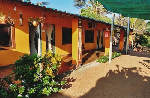 Devbag Bed & Breakfast | Athaang Beach Resort