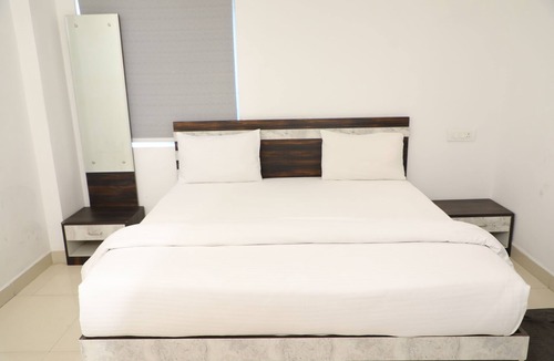 Financial District Hostel | ATHIDHI HOTEL & SUITES