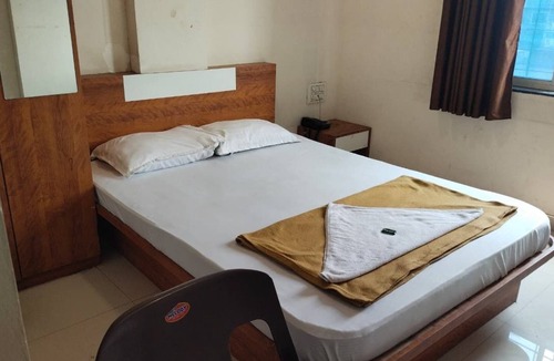 Loni Kalbhor Hotel | Atithi Executive Lodging