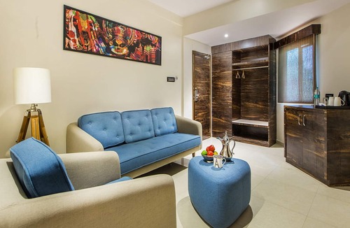 Edapalli Hotel | Aura One Hotel
