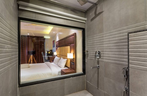 Edapalli Hotel | Aura One Hotel