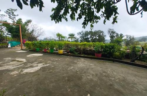 Abu Road Hotel | Aura Villa