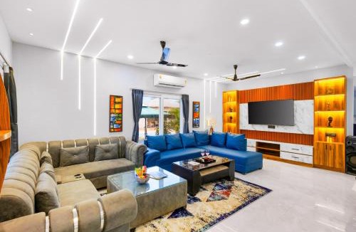 Noida House | Aurea 4-BHK Farmhouse by ELIVAAS with Private Pool, Garden & Gazebo