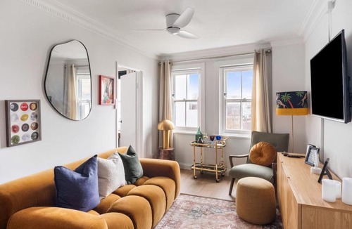 Darlinghurst Apartment | Aurelia Darling - Boutique Poolside Retreat near CBD