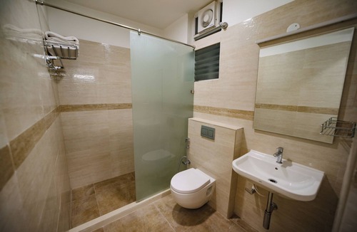 KK Nagar Hotel | Avenue 11 Premium Stays