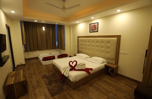 Jogiyana Hotel | Avenue 18 Resort