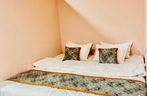 Sanwer Hotel | Avigat Kabir hotel sanwer