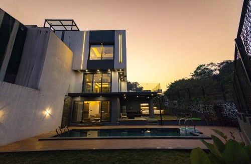 St.Stanislaus Villa Villa | Aviran Villa 5BHK - Jacuzzi House