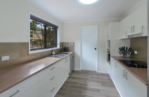 Avoca Beach House | Avoca Ridge 1 - Short Stroll to the Beach