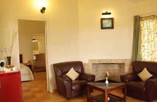 Udumbanchola Hotel | Ayur County