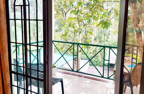 Pallivasal Bed & Breakfast | Ayur Mount Resort & Spa