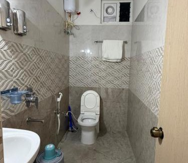 Hyderabad Apartment | Ayushman Avenue Family ,502 3BHK Massage Chair , Smart TV , AC
