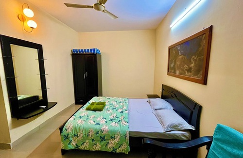 Orlim Apartment | Azure - 5 min walk to Varca beach