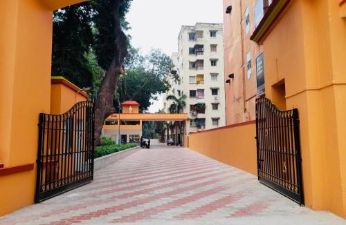 Barasat Apartment | Azure Courtyard - vibrant and cozy vibe