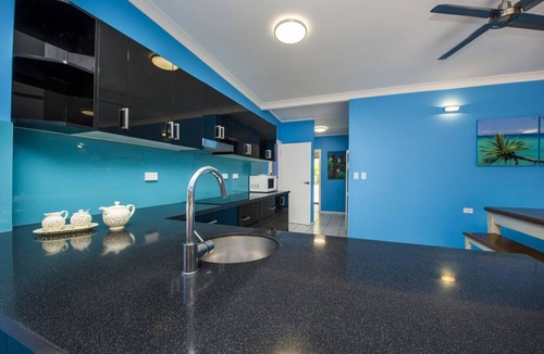 Arcadia House | Azure on Geoffrey Bay