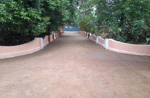 Aluva Hostel | Back Packers Cochin Villa