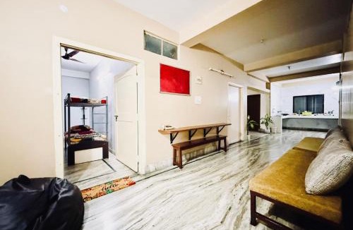 Siliguri Apartment | Backpackers Bunkhouse Siliguri 8Bed WHY WAIT