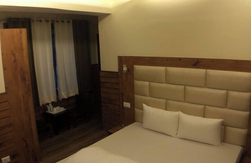 Chhota Shimla Bed & Breakfast | Backwoods B&B Mall Road Shimla