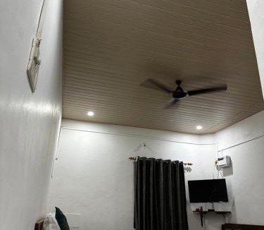 Baga House | Baga Beachway, GuestHouse