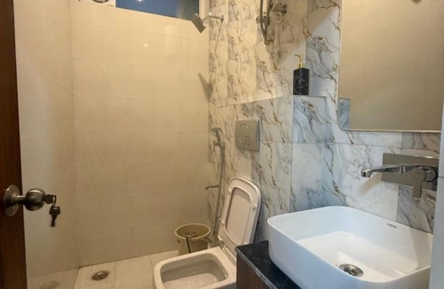 Dehradun Hotel | Baithak residency