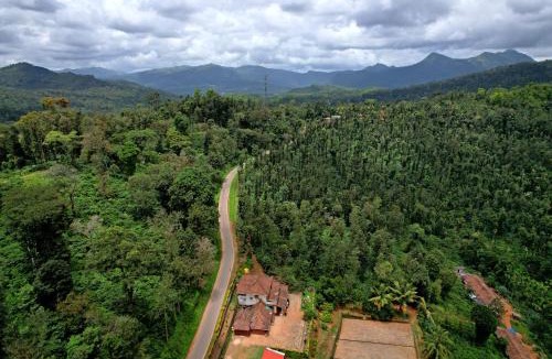 Samse House | Balekhan Homestay - Heritage & Mountain View