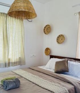 Velachery Apartment | Bali Themed Studio w Pvt Terrace Movie