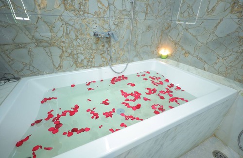 Jeypore Hotel | Balkrishna Palace