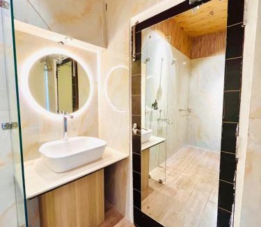Ballygunge Apartment | Ballygunge 2BHK 2000sqft flat main road