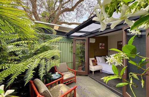 Balmain Apartment | Balmain Village Retreat | Sleeps 2 | AC + Parking | City 3kms