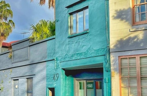 Balmain Apartment | Balmain Village Retreat | Sleeps 3 | Parking | City 3kms