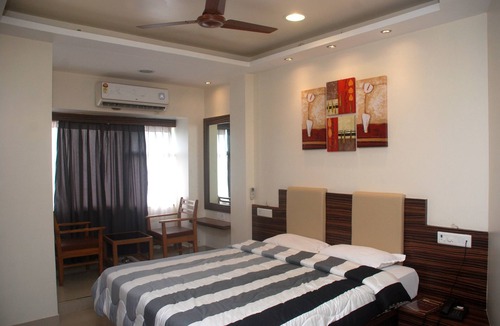 Dadar Hotel | Bandra Residency
