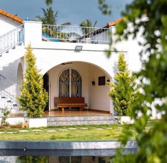 Malur House | Bangalore Farm house stay 12 members 3 acres