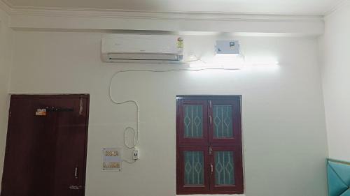 Vrindavan House | Bankey Bihari Spiritual Stay